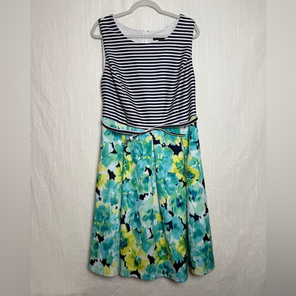 Madison Leigh Stripes Floral Dress
Size 14